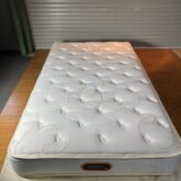 安城市にてシモンズ・ビューティーレストプレミアム・ゴールデンバリュー・ロングマットレスをお買取りをさせて頂きました。